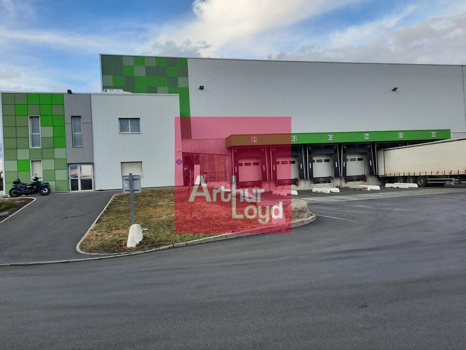 Location local 3030 m² non divisibles