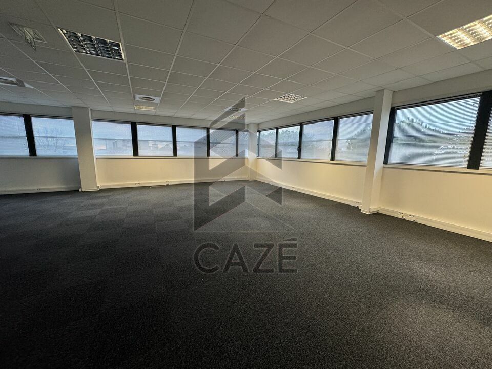 Location bureaux 3419 m² divisibles à partir de 167 m²