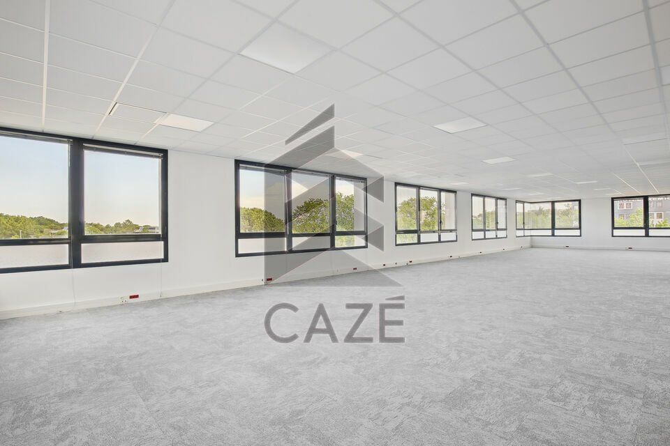 Location bureaux 493 m² divisibles à partir de 117 m²