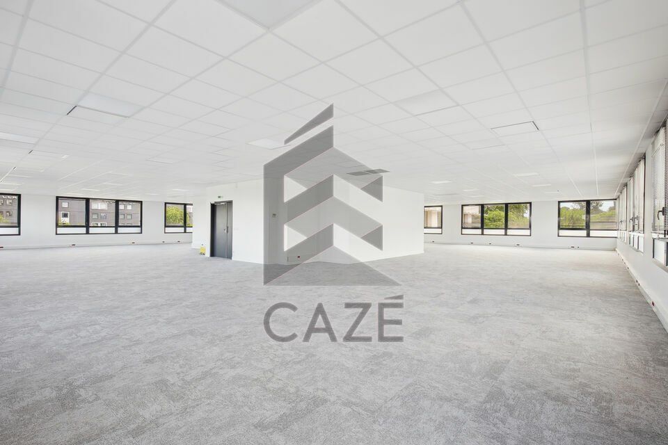 SUPERBES BUREAUX A LOUER - PIED DE TRAMWAY - MERIGNAC 