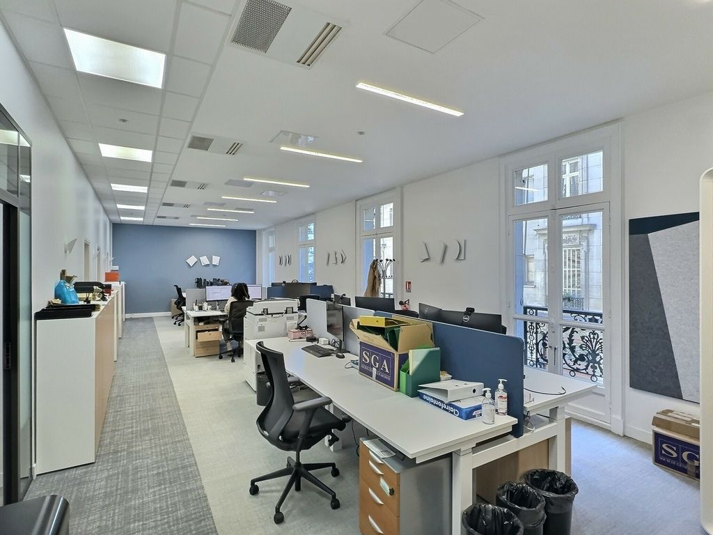 Location bureaux 840 m² divisibles à partir de 220 m²