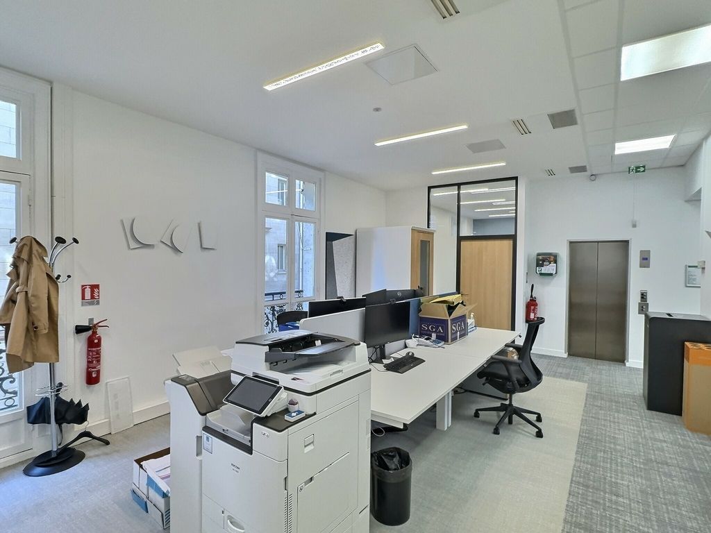 Location bureaux 840 m² divisibles à partir de 220 m²