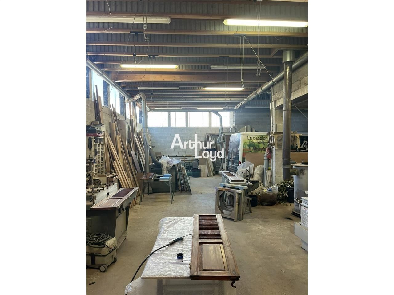 Activité/Entrepôt à vendre Tourrettes (83440) - 350 m²