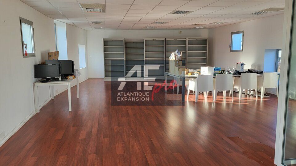 Location bureaux 241 m² non divisibles
