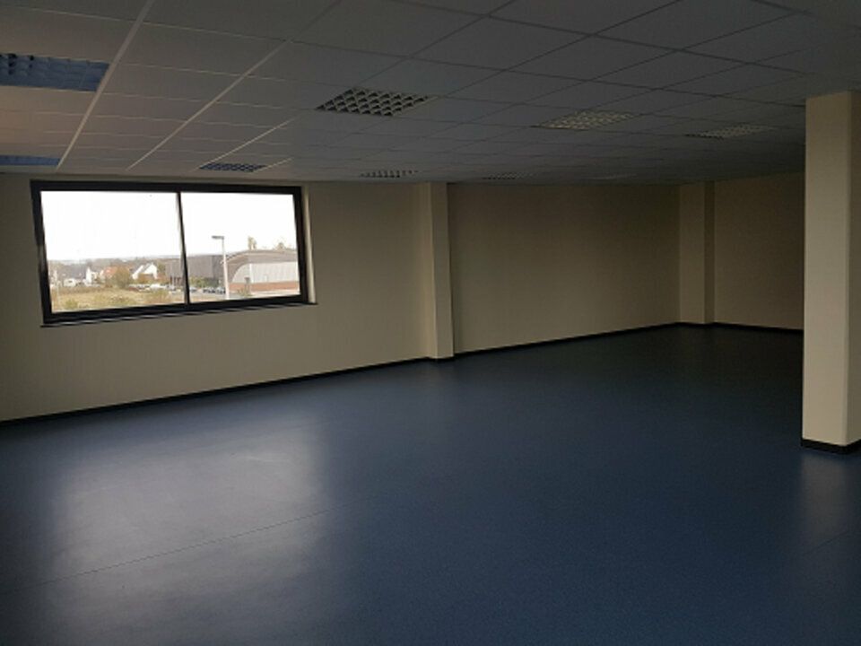 Bureaux de 150 m² à louer à Coquelles 