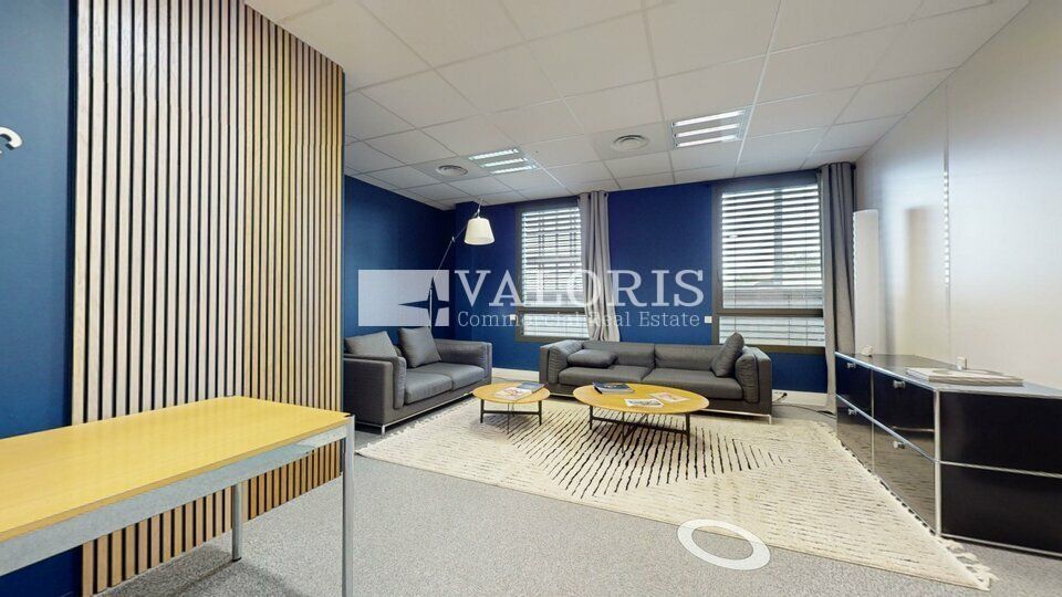 Au 2ème étage des TERRASSES DES BRUYERES