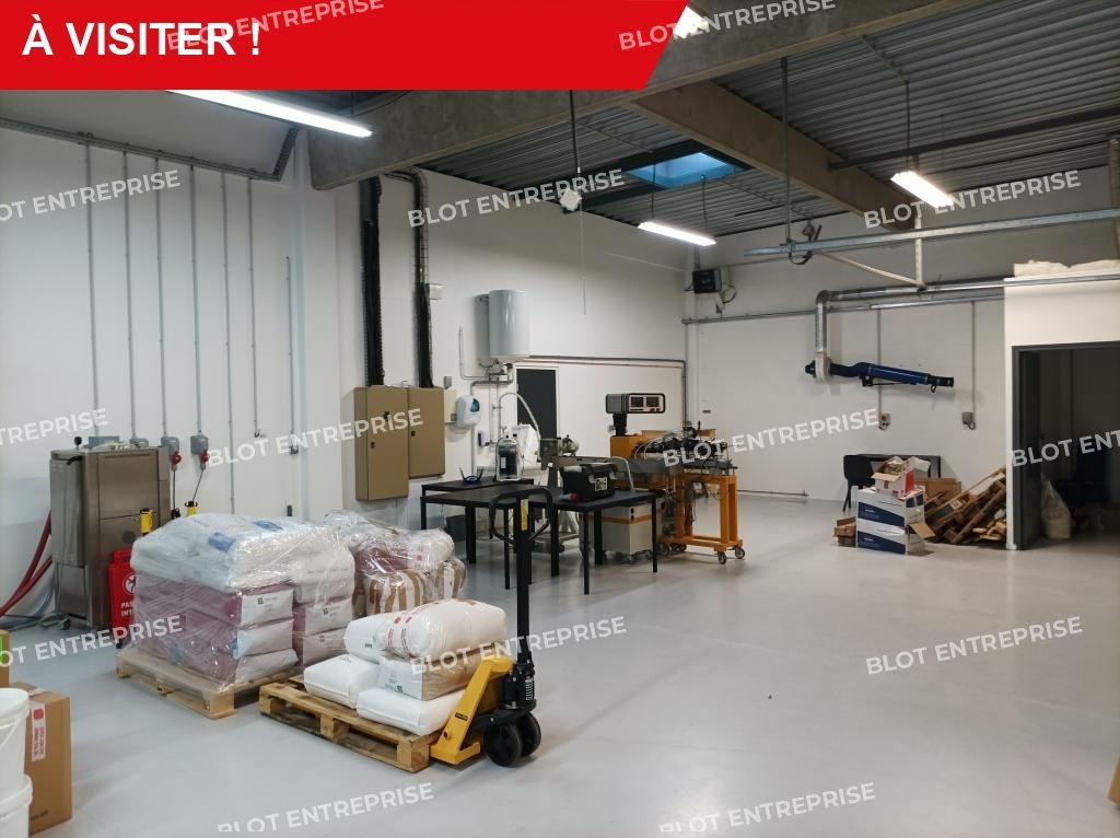 Location entrepôts 495 m² non divisibles