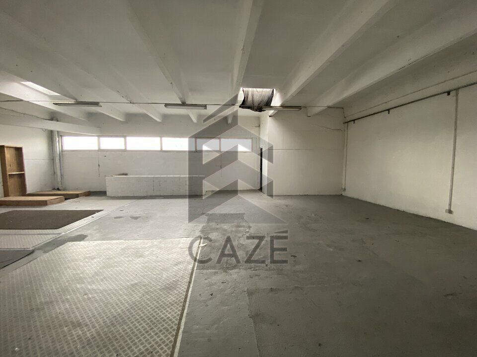 LOCAL A LOUER - ARTIGUES PRES BORDEAUX