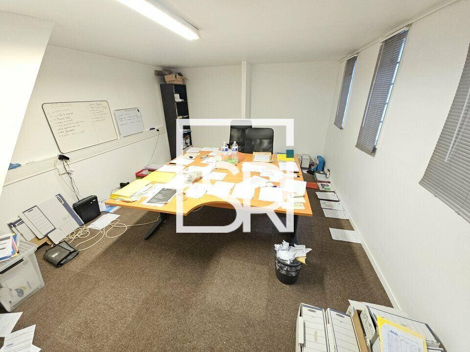 LOCATION BUREAUX + STOCKAGE - 90 M² - COURNON D'AUVERGNE