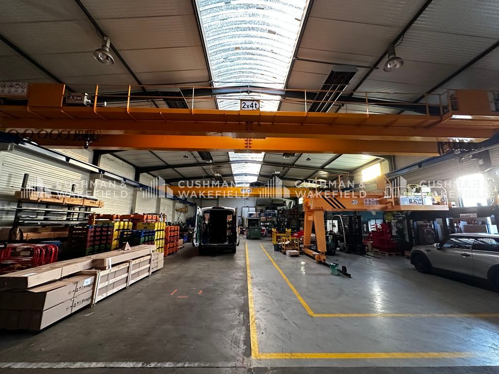 Vente activités 1000 m² non divisibles