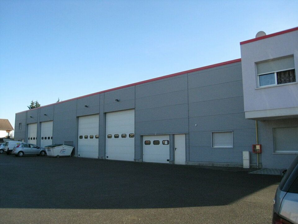 Location local d''activites 1063 m² non divisibles