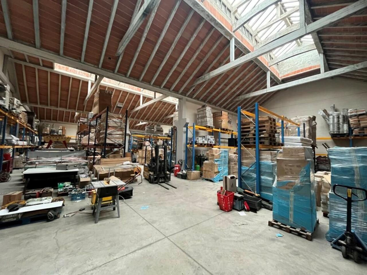 location entrepôt mouvaux