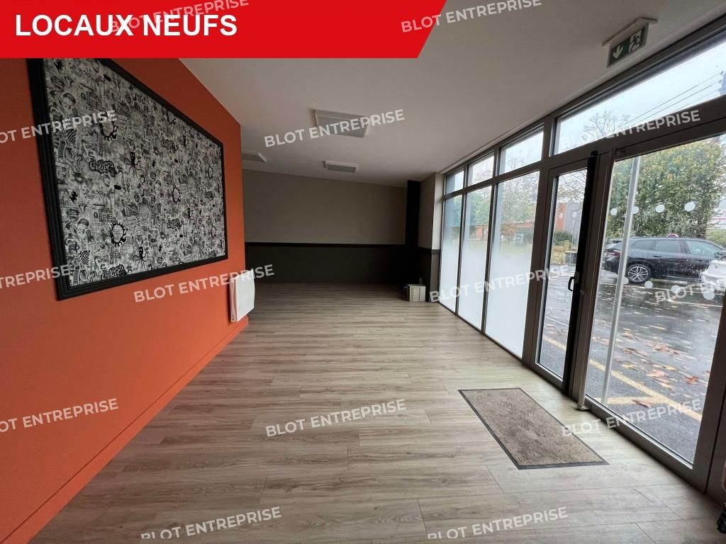 Vente entrepôts 270 m² non divisibles