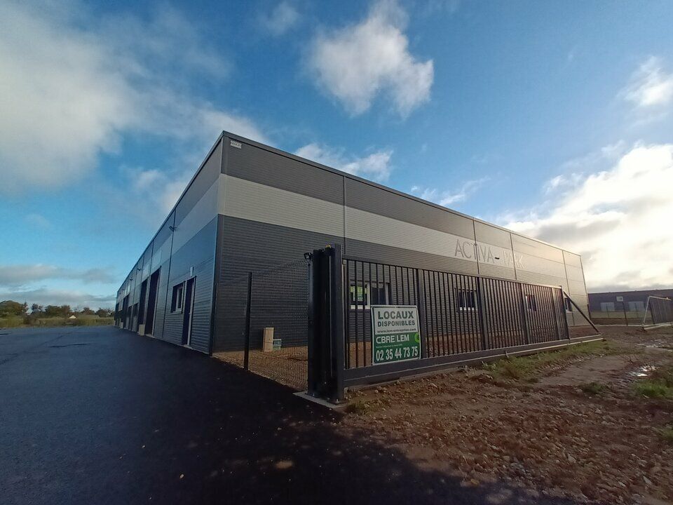 Location local d''activites 144 m² non divisibles