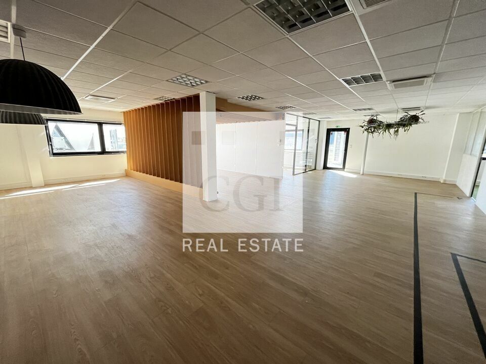 Location bureaux 895 m² divisibles à partir de 207 m²