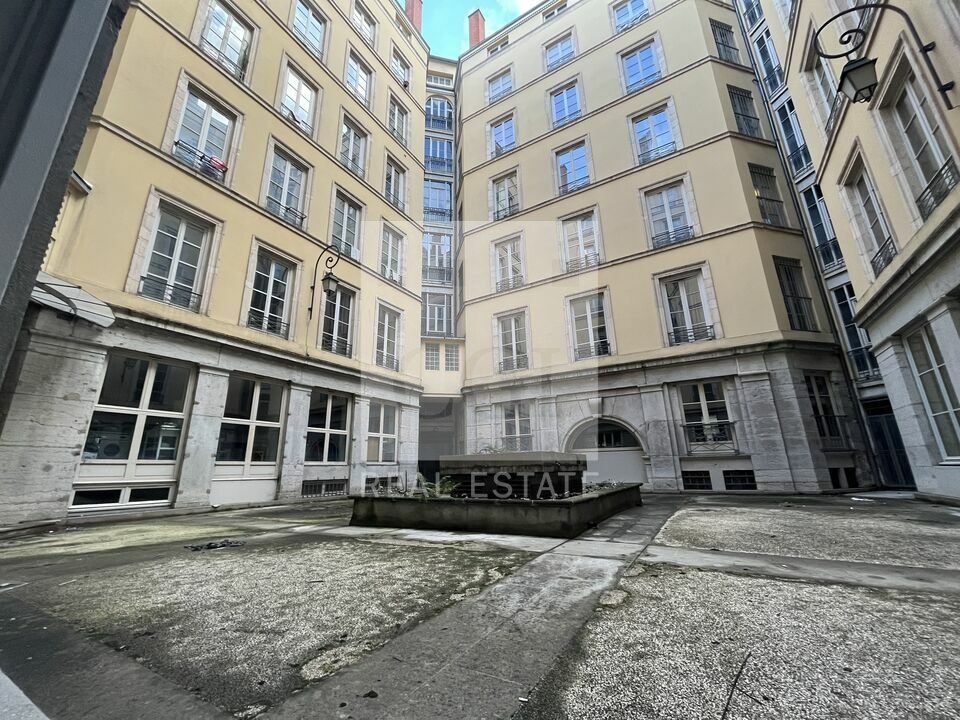 À Louer : Bureaux de 89 m² en RDC avec Mezzanine - Presqu'île Lyonnaise, Proche Place des Terreaux