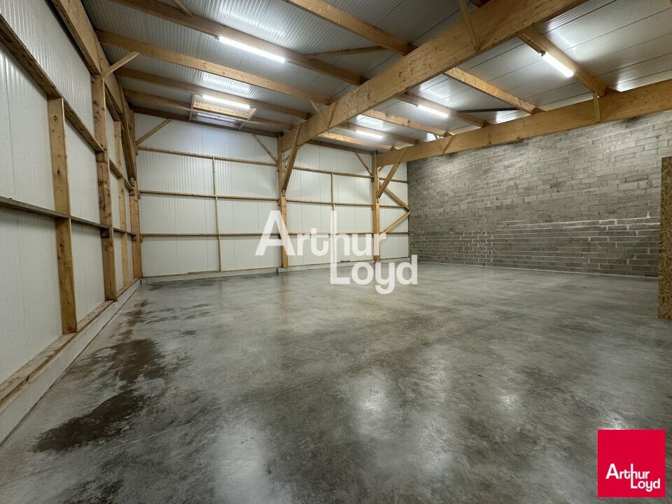 BAIN DE BRETAGNE - LOCAL D'ACTIVITE A LOUER - 240 M²