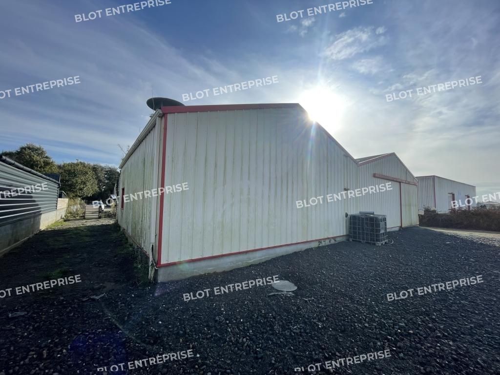 Location entrepôts 200 m² non divisibles