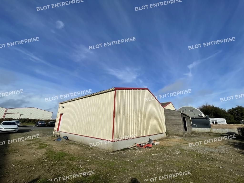 Location entrepôts 200 m² non divisibles