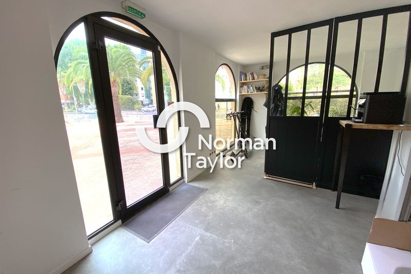 Location bureaux 70 m² non divisibles