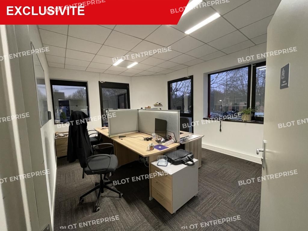 Location bureaux 234 m² non divisibles