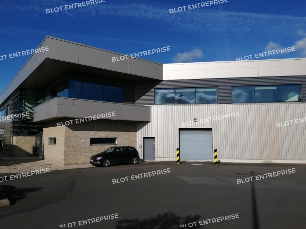 Location entrepôts 1313 m² non divisibles
