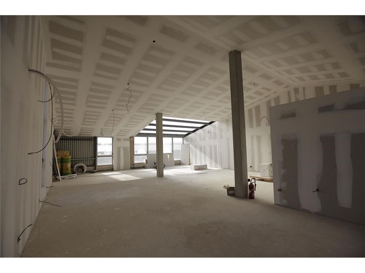 Location bureaux 178.00 m² à BORDEAUX