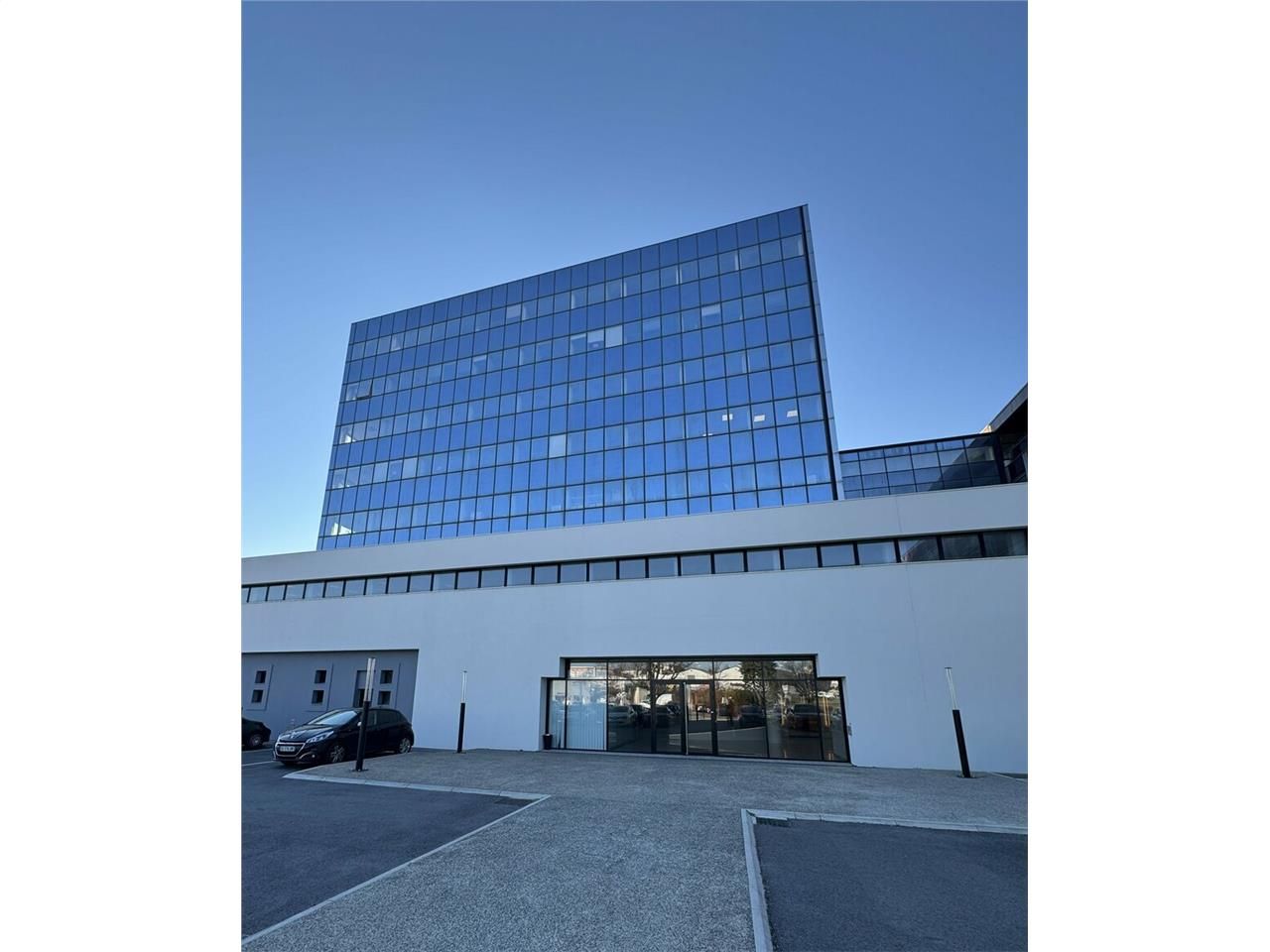 Location bureaux 744 m² non divisibles