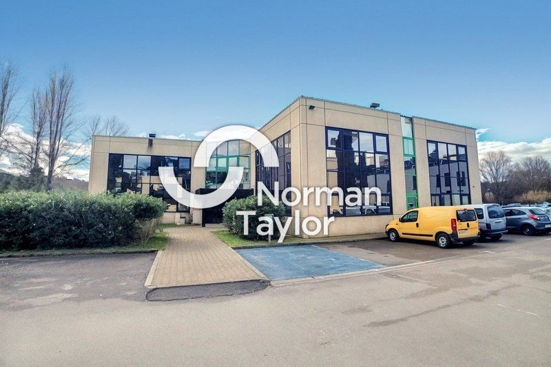 Vente bureaux 867 m² divisibles à partir de 432 m²