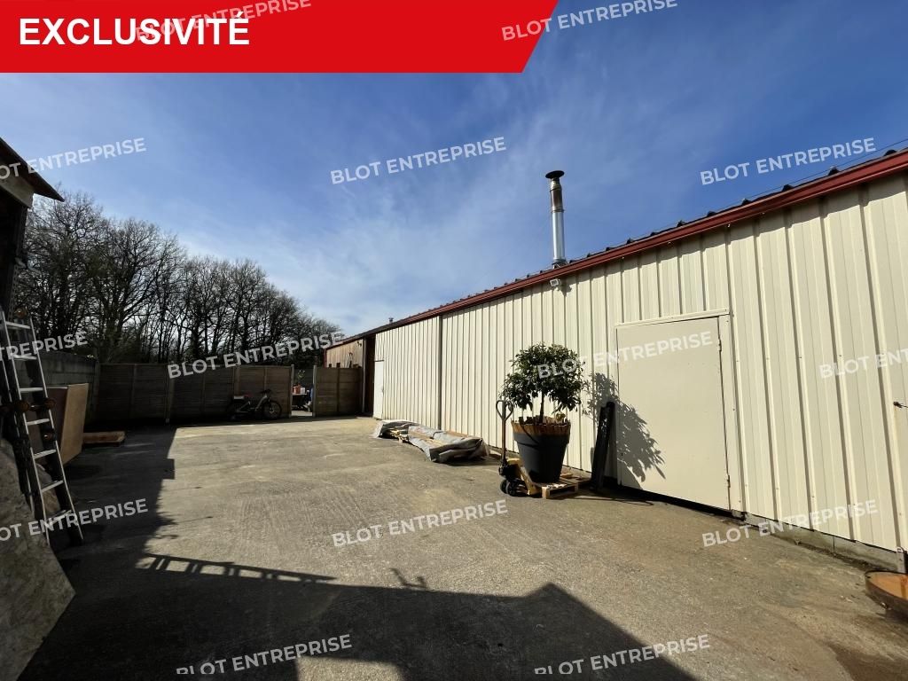 Vente entrepôts 280 m² non divisibles