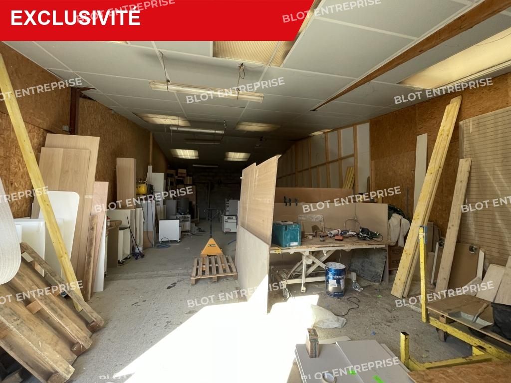 Vente entrepôts 280 m² non divisibles