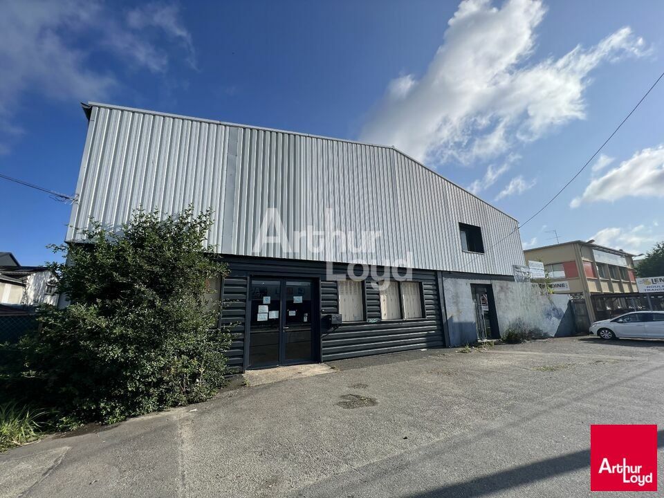 Vente local d''activites 400 m² non divisibles