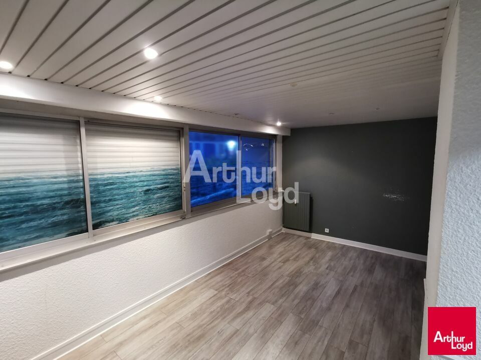 RENNES - BUREAUX A LOUER - 62 M²