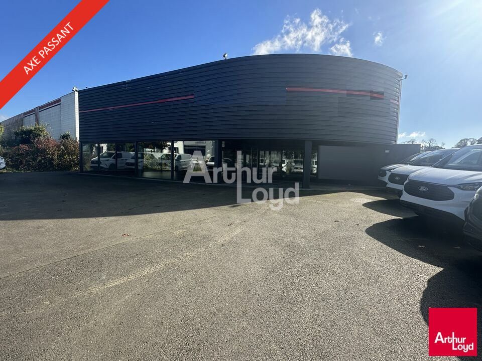 Location local d''activites 300 m² non divisibles