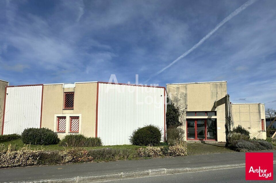 Location local d''activites 400 m² non divisibles