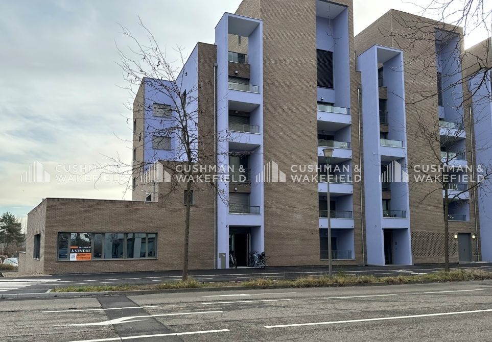 Vente locaux commerciaux 117 m² non divisibles