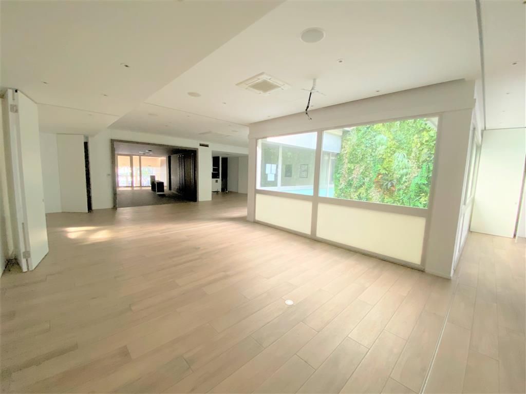 Location bureaux 230 m² non divisibles