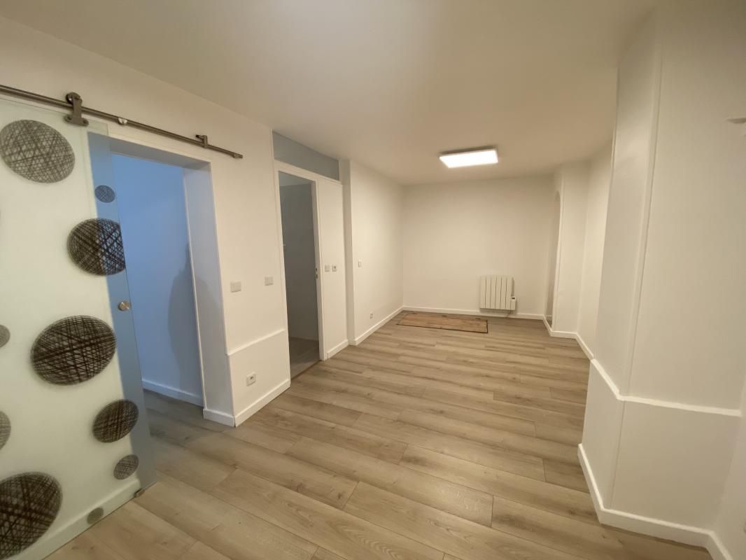 Location bureaux 75 m² non divisibles