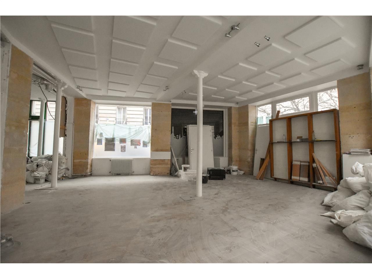 Location local commercial 340 m² non divisibles