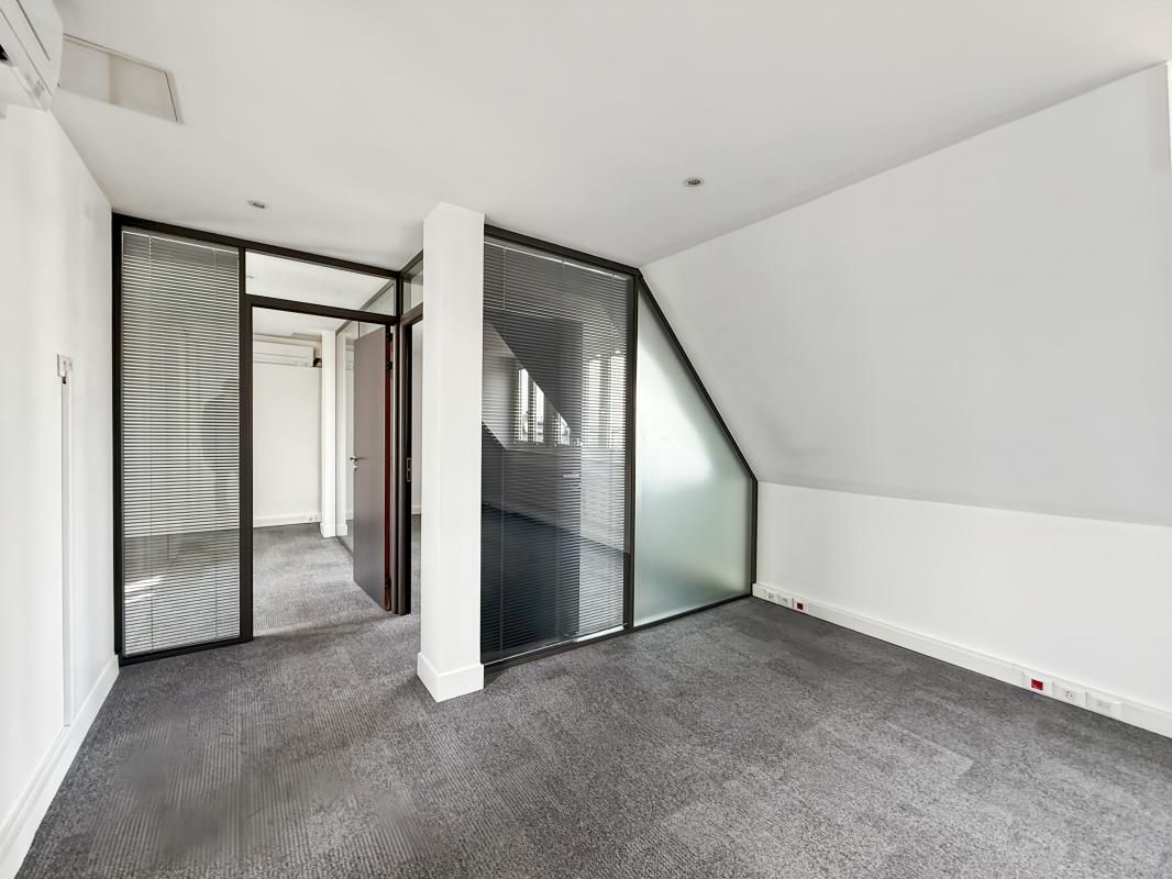 Location bureaux 85 m² non divisibles