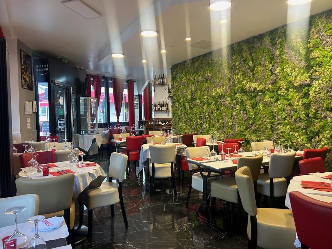 Vente local commercial 236 m² non divisibles