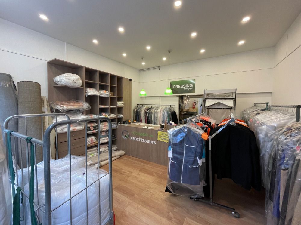 Location local commercial 35 m² non divisibles