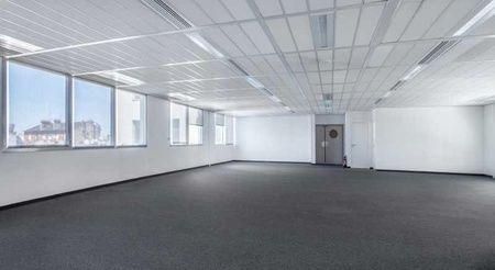 Location bureaux 700 m² non divisibles