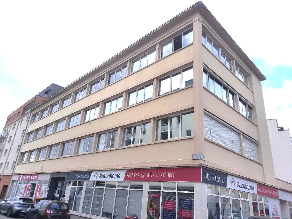 Location bureaux 420 m² divisibles à partir de 166 m²