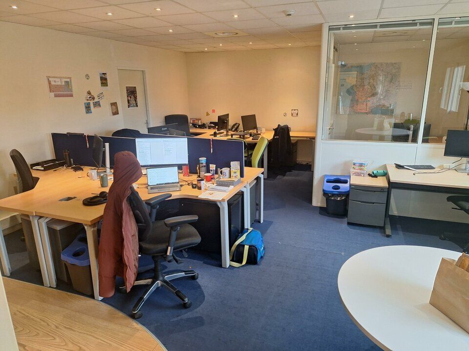 Valoris Real Estate vous propose, des bureaux à la location en plein cœur de la Zone de Chassieu.