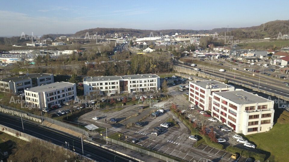 Location bureaux 134.5 m² non divisibles