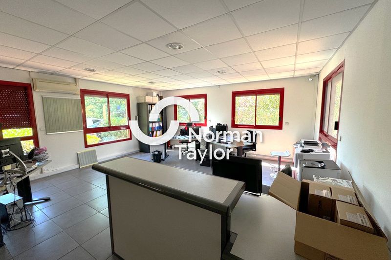 Vente bureaux 122 m² non divisibles