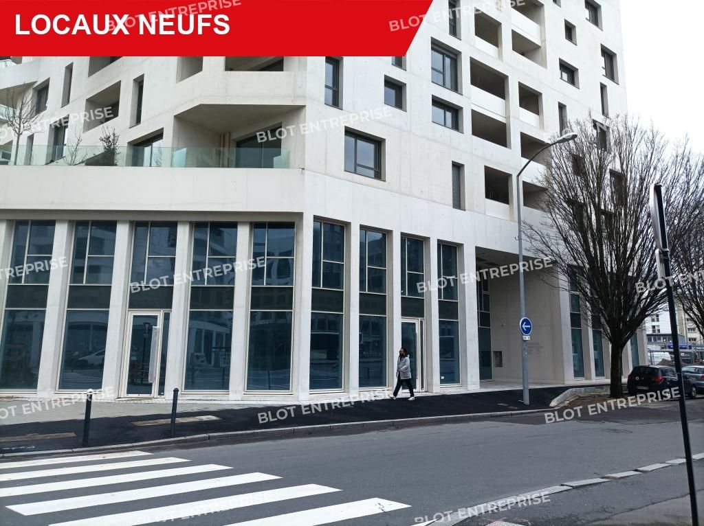 Location bureaux 81 m² non divisibles