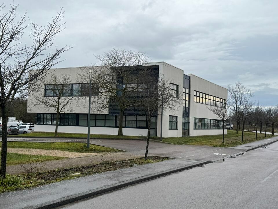 Location bureaux 172 m² non divisibles