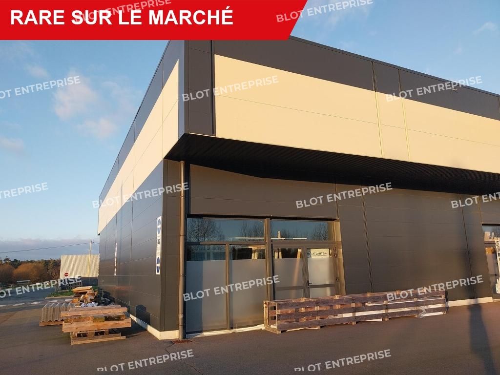 Location entrepôts 230 m² non divisibles